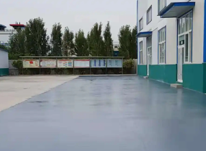 顺义彩色路面喷涂翻新的材料对冬季